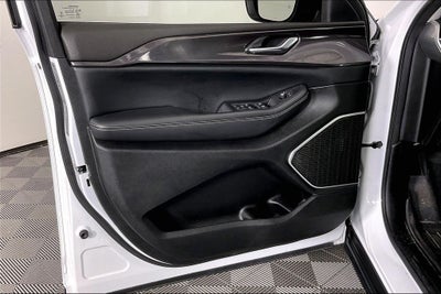 2022 Jeep Grand Cherokee L Laredo