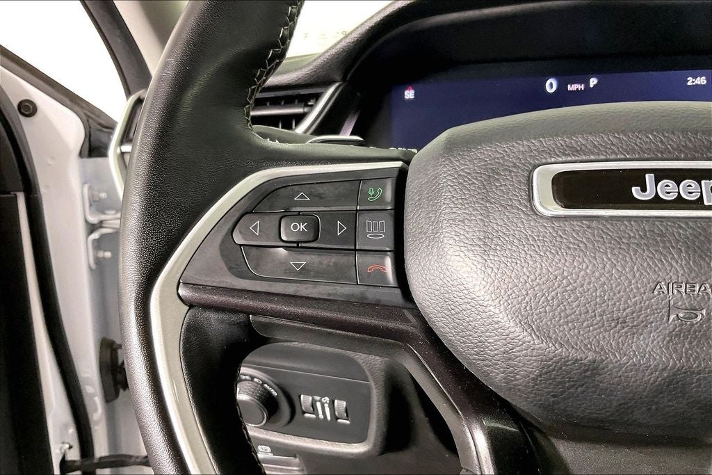 2022 Jeep Grand Cherokee L Laredo