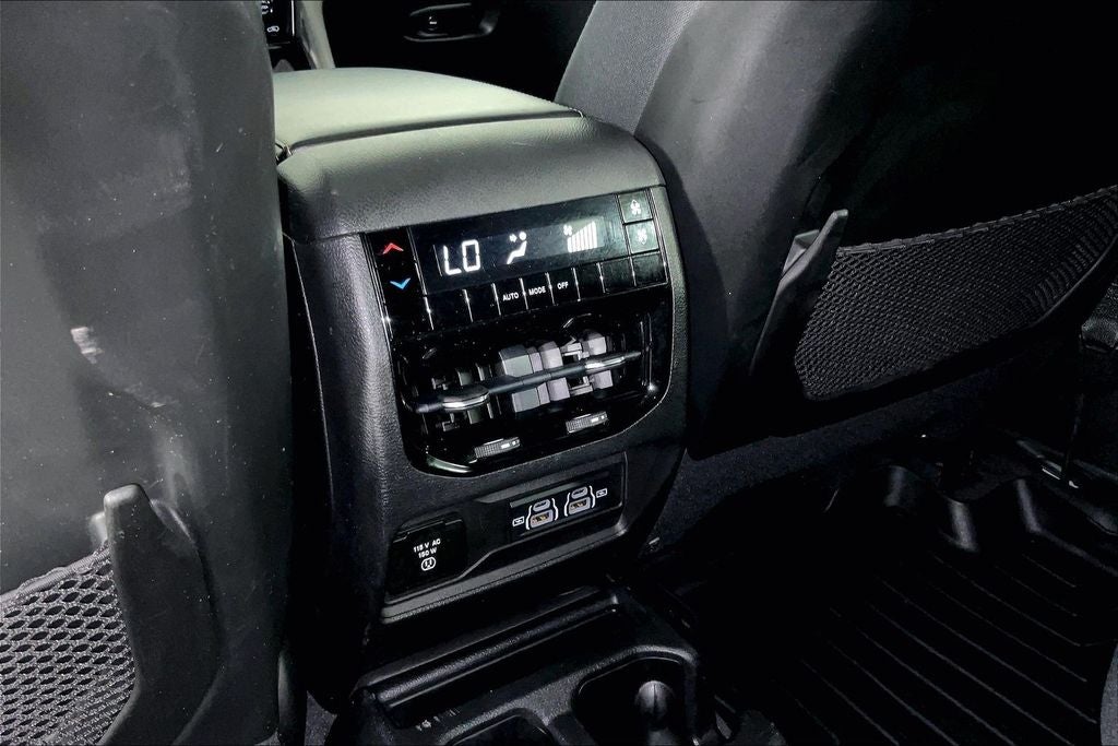 2022 Jeep Grand Cherokee L Laredo