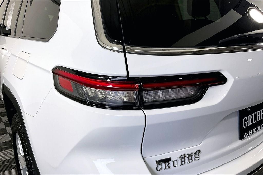2022 Jeep Grand Cherokee L Laredo