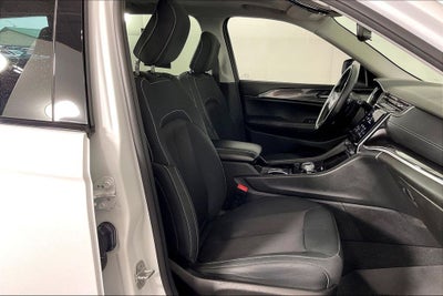 2022 Jeep Grand Cherokee L Laredo