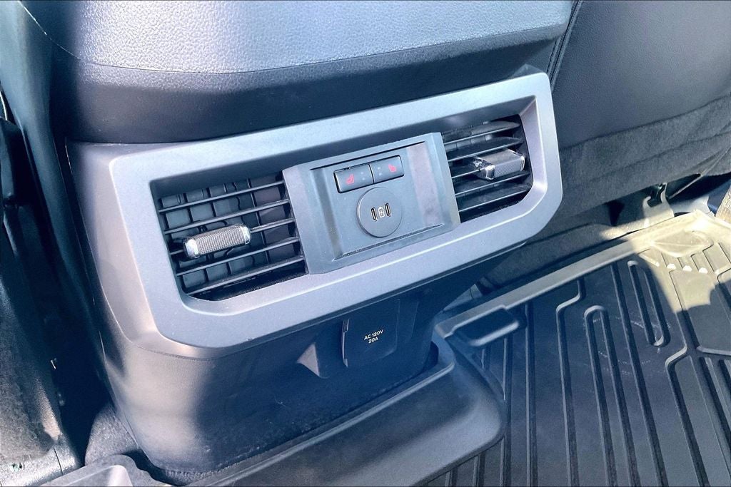 2025 Ford F-350SD Lariat DRW