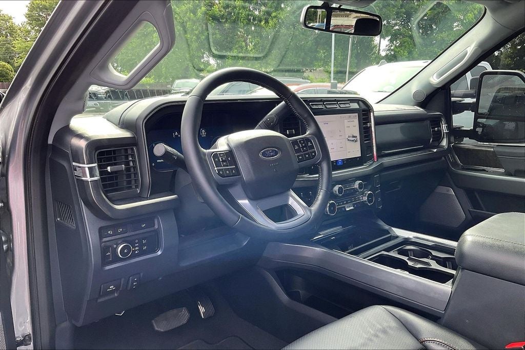 2024 Ford F-350SD Lariat DRW