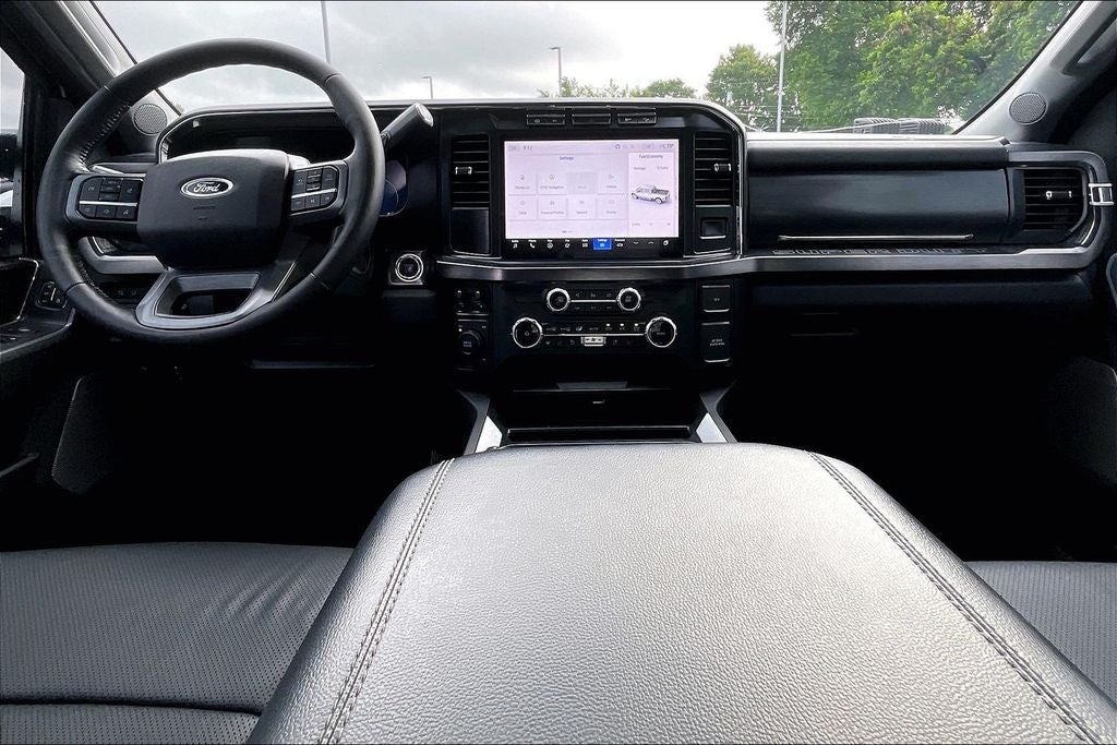 2024 Ford F-350SD Lariat DRW