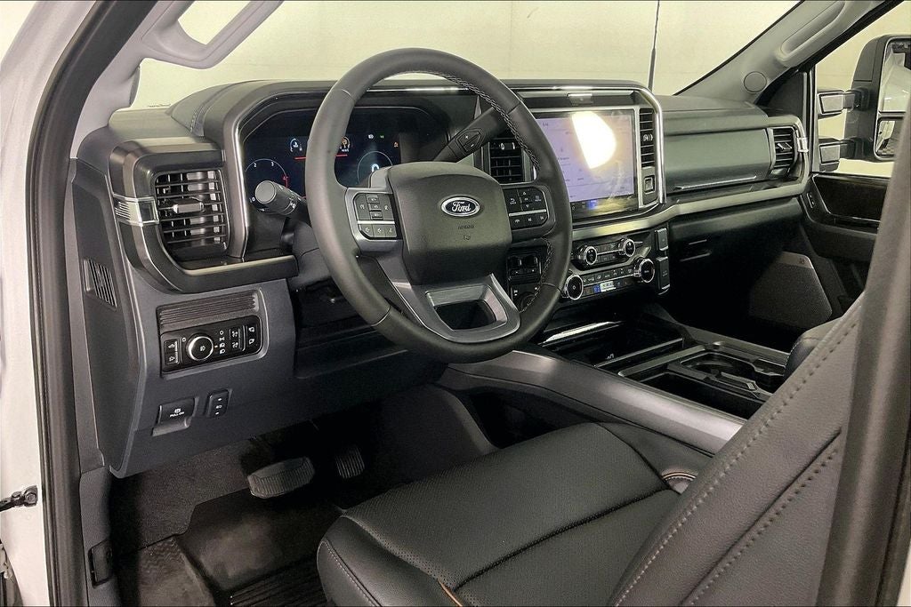 2026 Ford F-450SD Lariat DRW