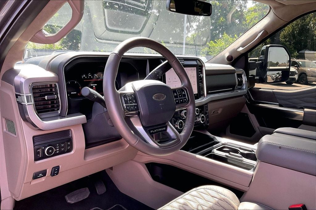 2025 Ford F-450SD Platinum DRW