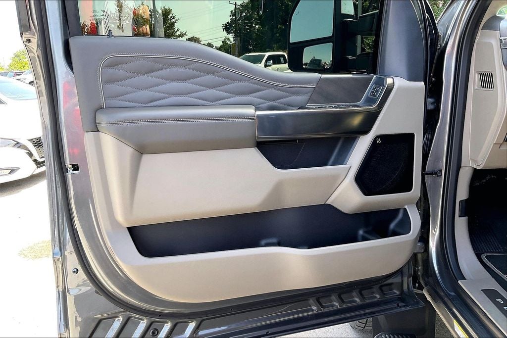 2025 Ford F-450SD Platinum DRW