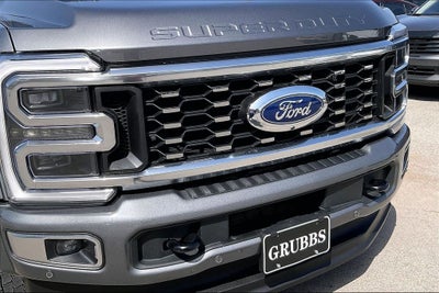 2025 Ford F-450SD Platinum DRW