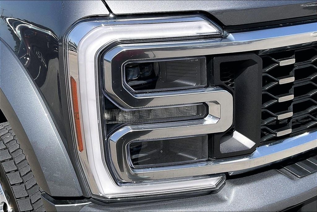 2025 Ford F-450SD Platinum DRW