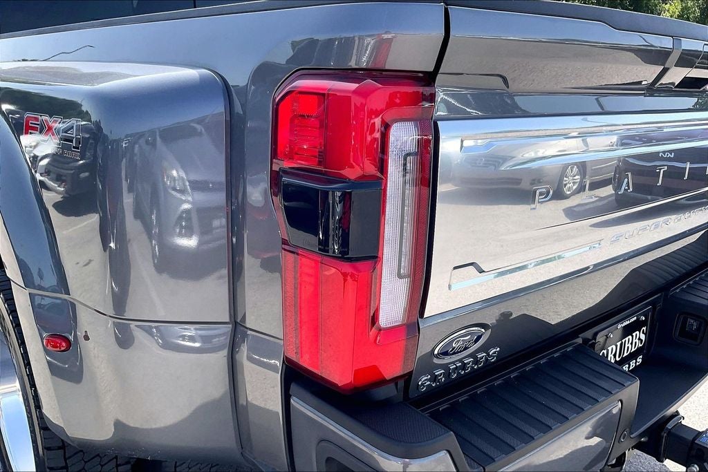 2025 Ford F-450SD Platinum DRW