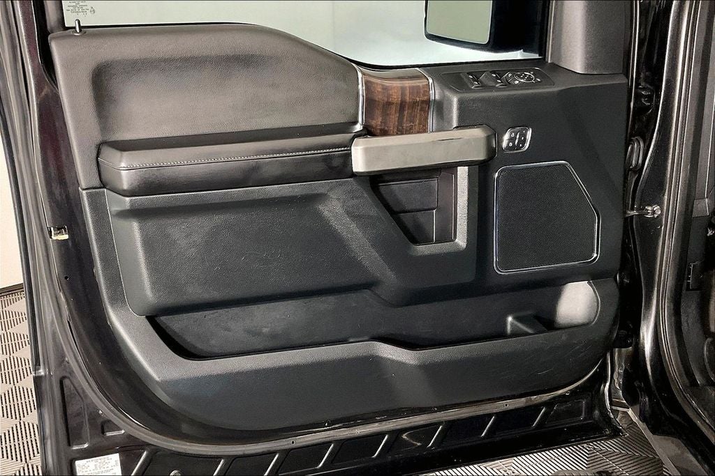2015 Ford F-150 Platinum