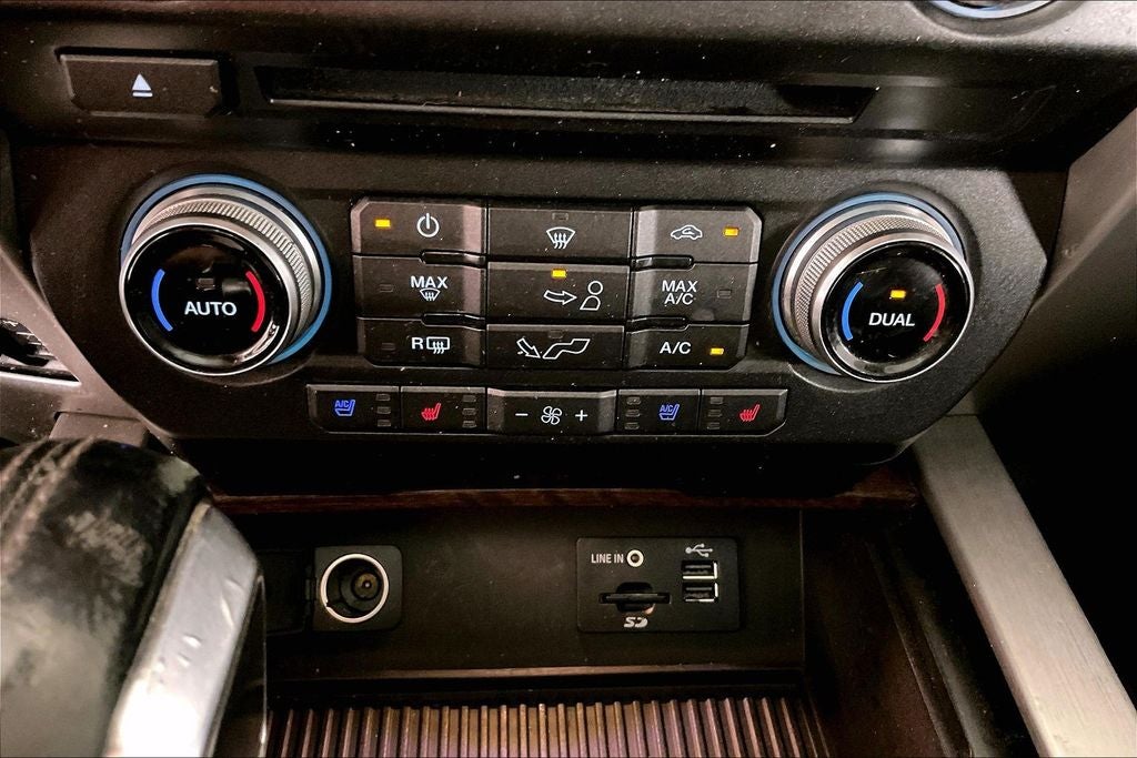 2015 Ford F-150 Platinum