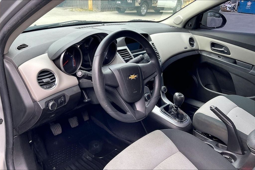 2011 Chevrolet Cruze LS