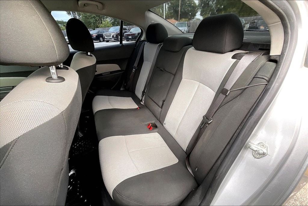 2011 Chevrolet Cruze LS