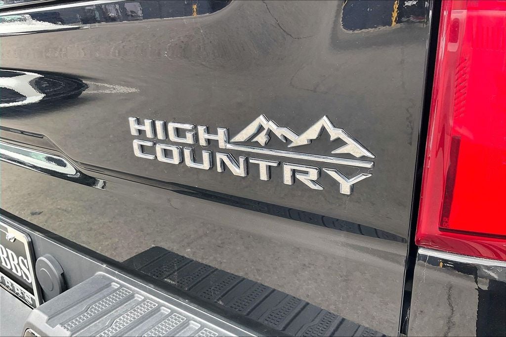 2022 Chevrolet Silverado 1500 High Country