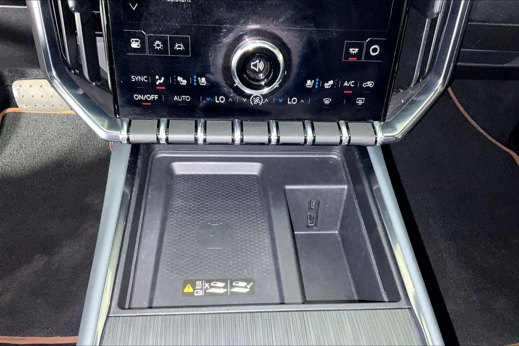 2024 GMC Acadia AT4