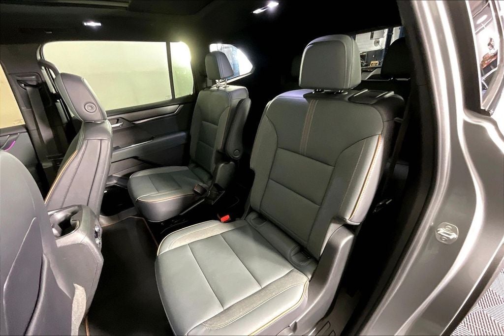 2024 GMC Acadia AT4