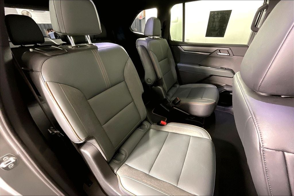 2024 GMC Acadia AT4