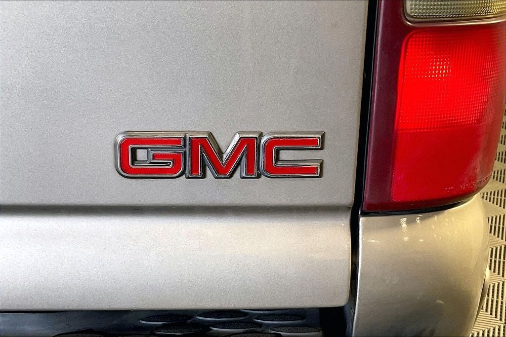 2003 GMC Yukon XL Denali