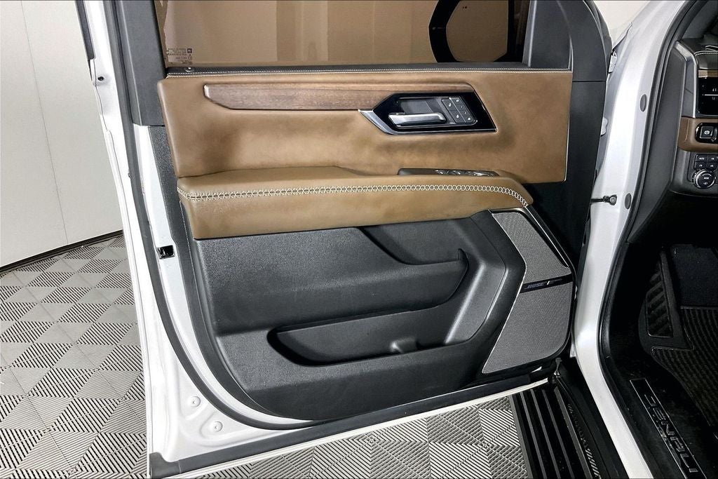 2025 GMC Yukon Denali Ultimate