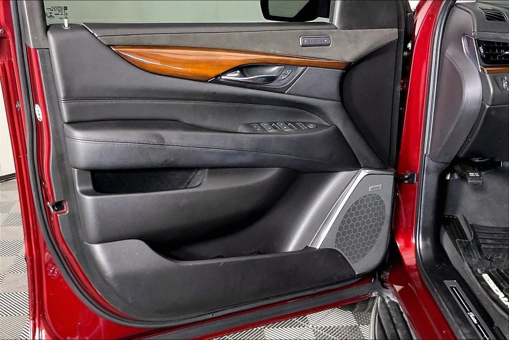 2019 Cadillac Escalade Luxury