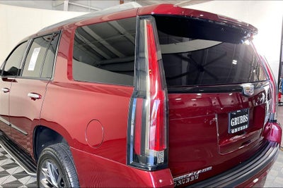 2019 Cadillac Escalade Luxury