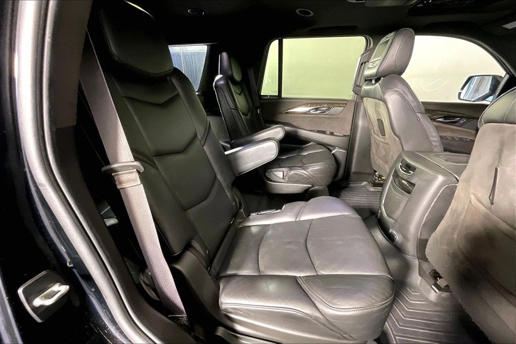 2016 Cadillac Escalade Platinum Edition