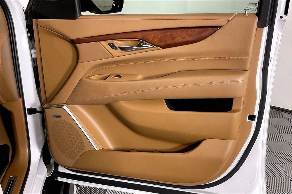 2017 Cadillac Escalade Platinum Edition