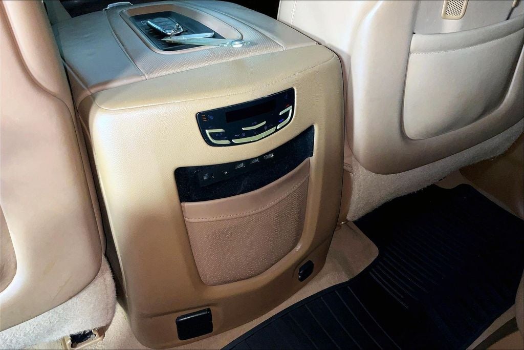 2017 Cadillac Escalade Platinum Edition