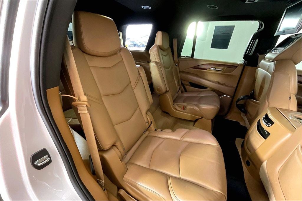 2017 Cadillac Escalade Platinum Edition