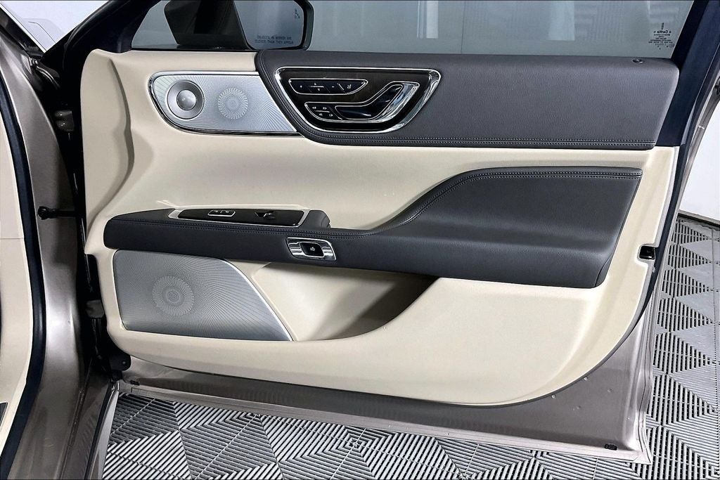 2019 Lincoln Continental Reserve