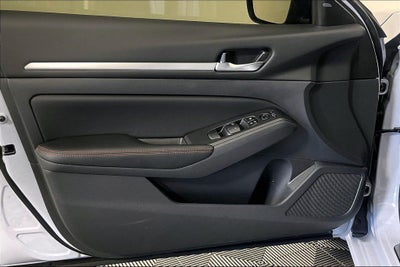 2026 Nissan Altima SR