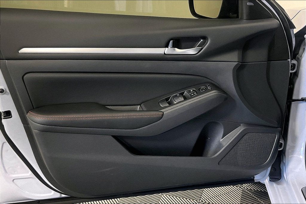 2026 Nissan Altima SR
