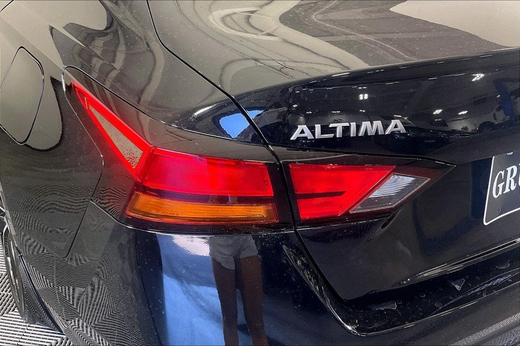 2026 Nissan Altima SR