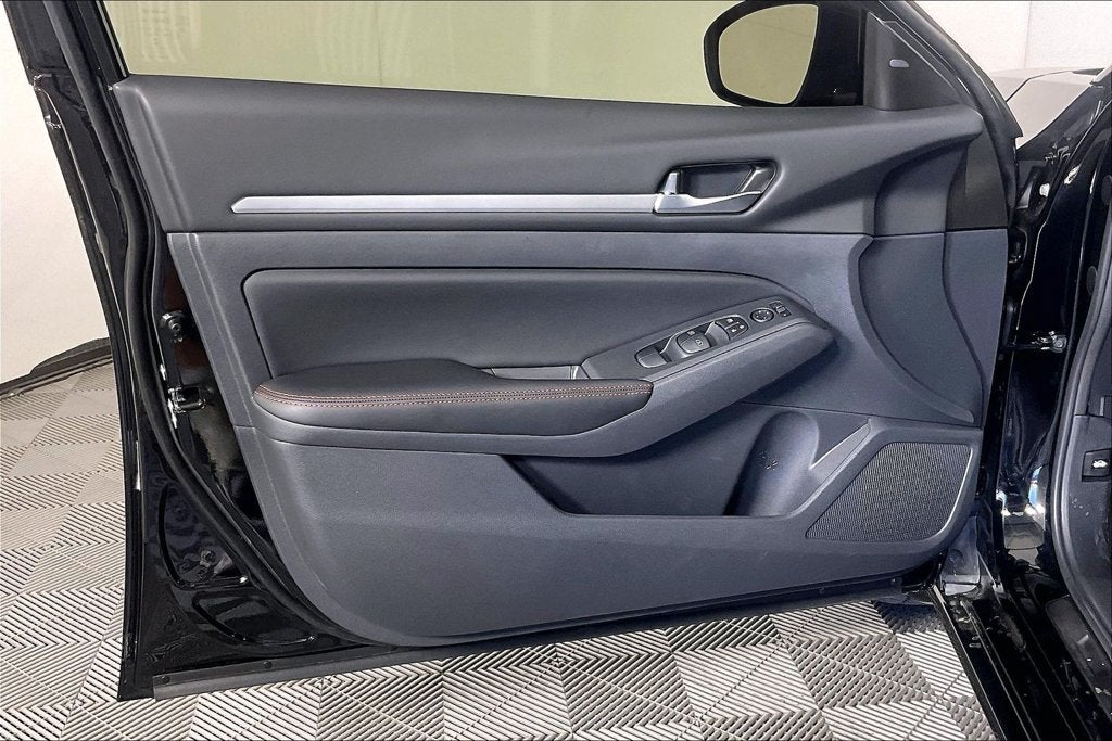 2026 Nissan Altima SR