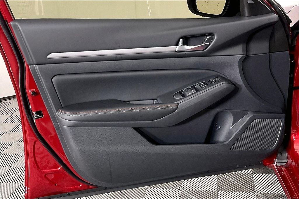 2026 Nissan Altima SR