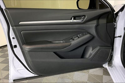 2026 Nissan Altima SR