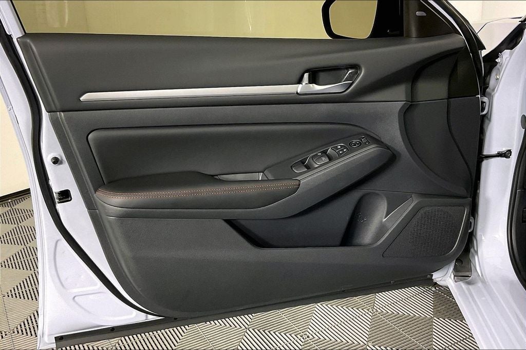 2026 Nissan Altima SR