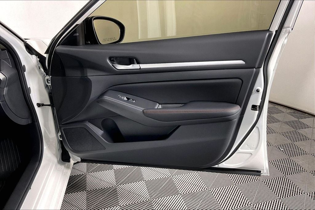 2026 Nissan Altima SR