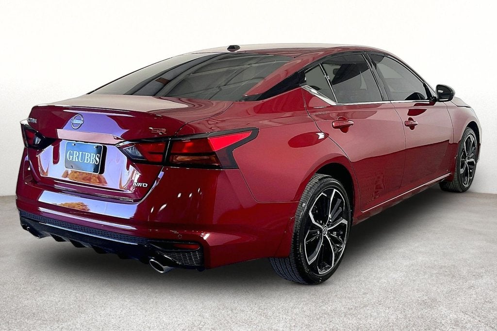 2026 Nissan Altima SR