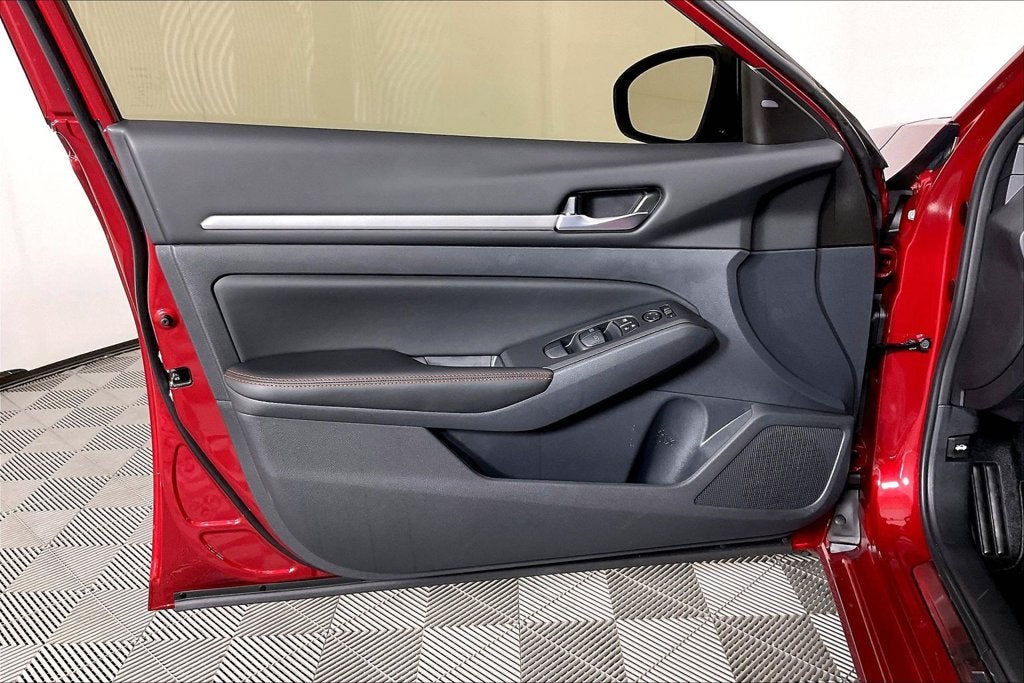 2026 Nissan Altima SR