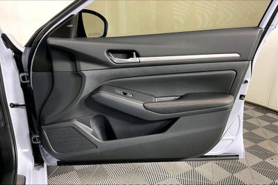 2026 Nissan Altima SR