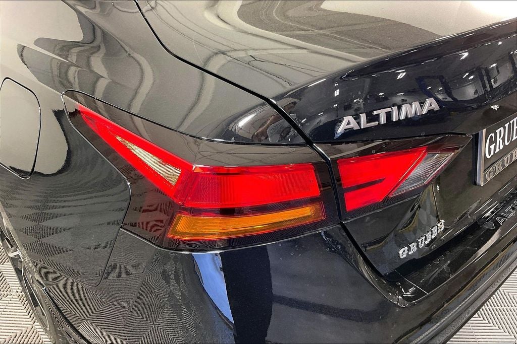 2026 Nissan Altima SR