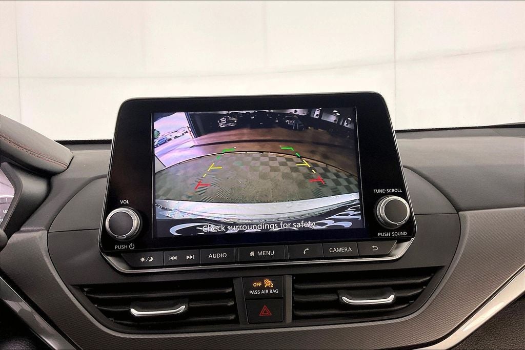 2025 Nissan Altima SR