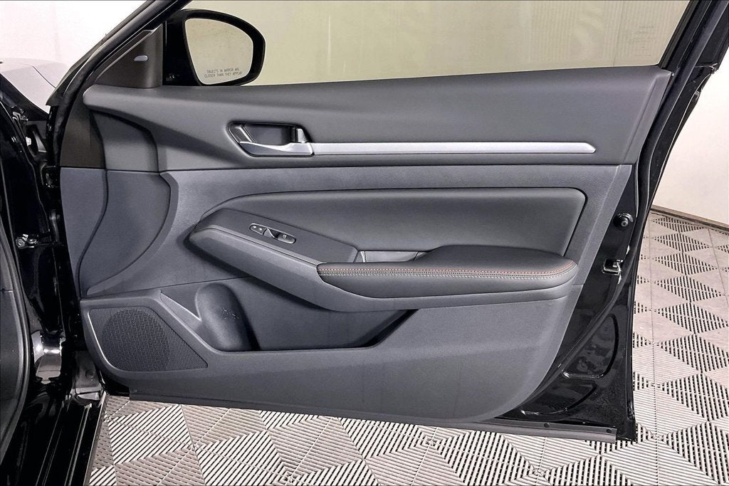 2026 Nissan Altima SR