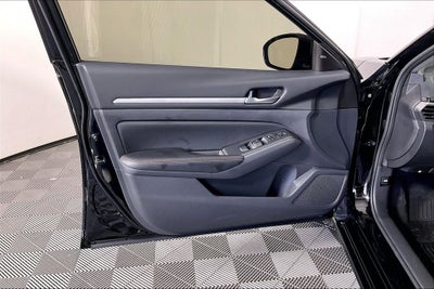 2026 Nissan Altima SR