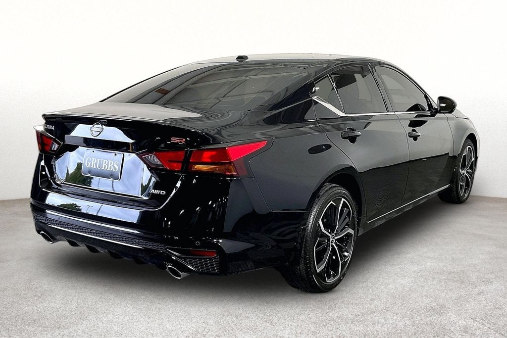 2026 Nissan Altima SR