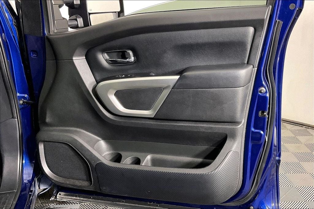 2021 Nissan Titan SV