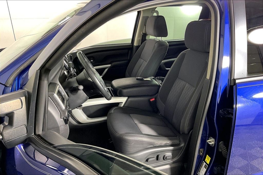 2021 Nissan Titan SV