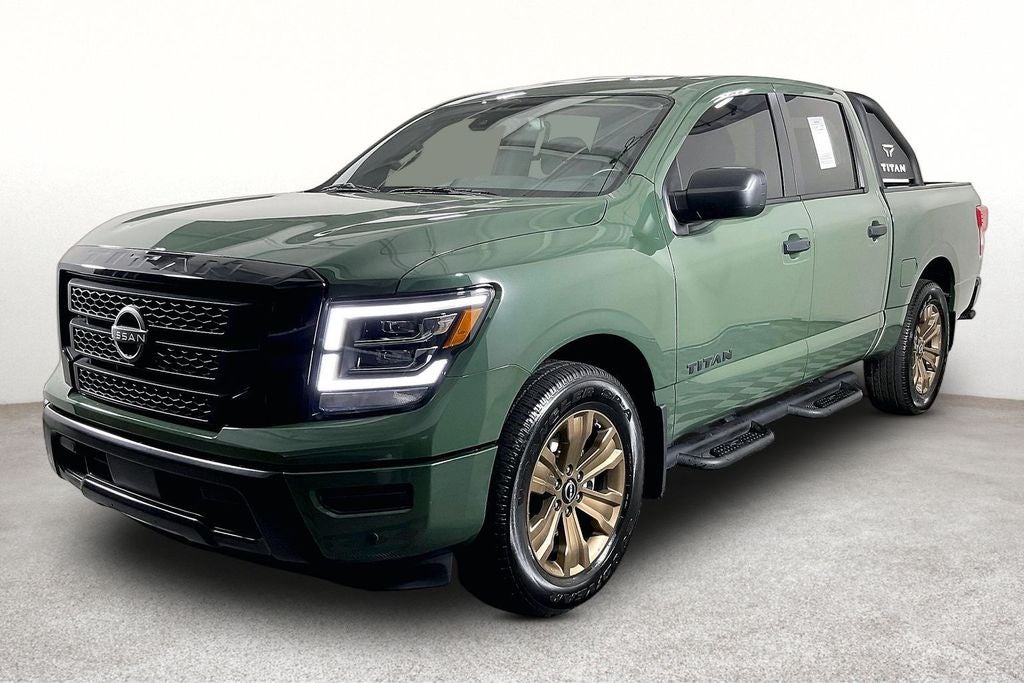 2024 Nissan Titan SV